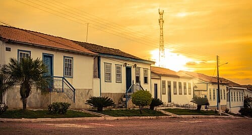 “Celebrando o Feriado de 15 de Novembro em Goiás: Uma Explosão de Cultura, Natureza e Gastronomia”