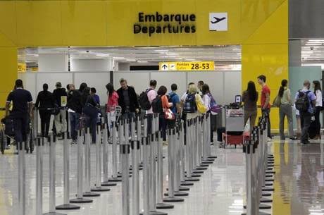 Homem é flagrado com 4KG de cocaína em aeroporto