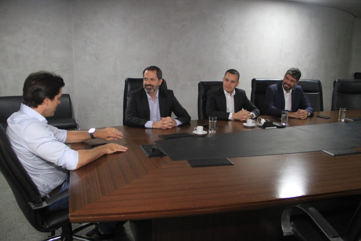 Daniel Vilela articula investimentos privados para rodovias federais que cortam Goiás