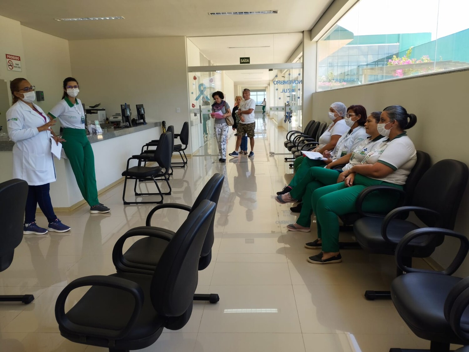 Policlínica de Formosa orienta colaboradores sobre fluxo de acidente de trabalho com materiais biológicos
