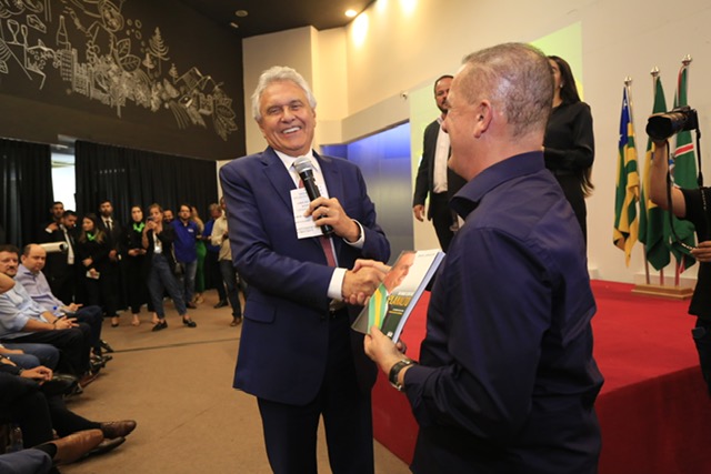 Lorenzoni lança “Do Baixo Clero ao Planalto”