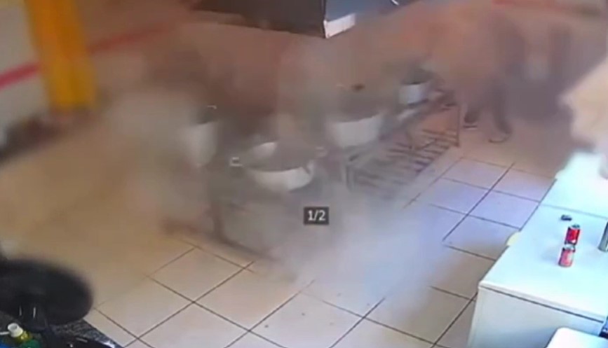 Panela de pressão explode e uma pessoa fica ferida