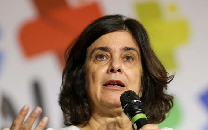 TCU pede que ministra da Saúde pague R$ 11 milhões aos cofres públicos