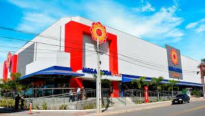 Atacarejo – Famílias investem em compras no atacado para renovar o guarda-roupa