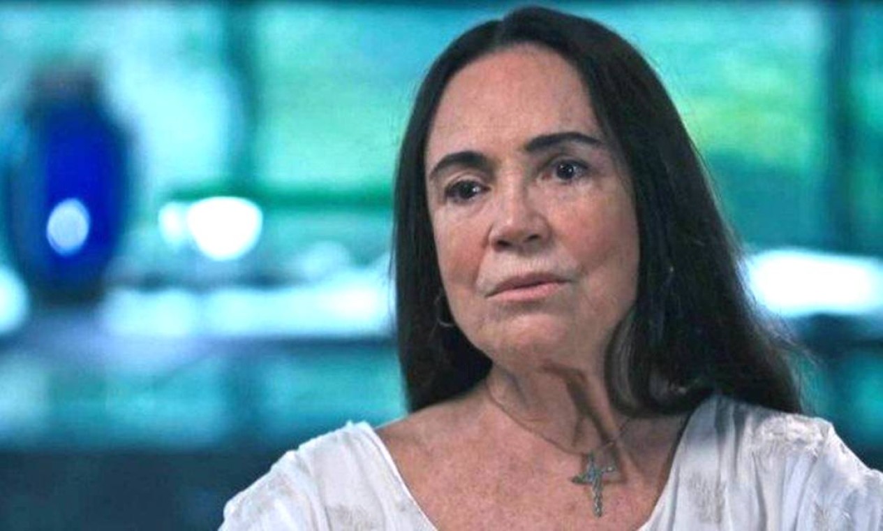 Regina Duarte nega volta à TV e diz que se arrepende de ter entrado na política
