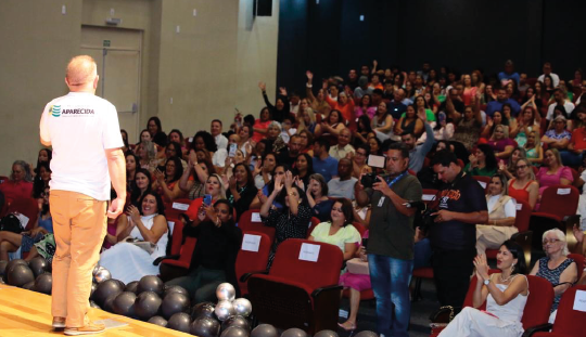 Gestores das unidades escolares tomam posse