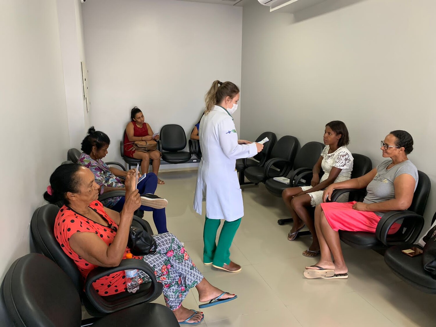 Policlínica de Posse realiza ação nutricional sobre controle de líquidos e sódio