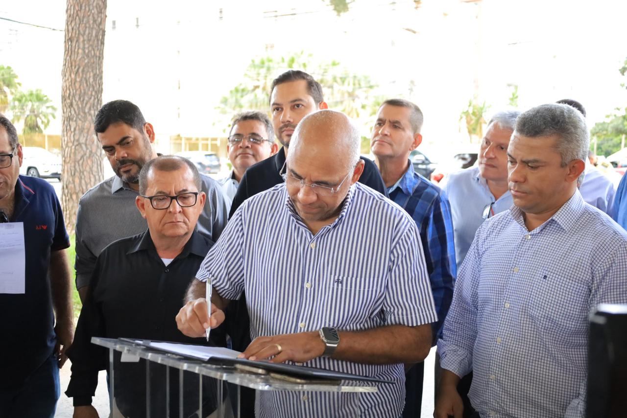 Rogério lança obras de revitalização asfáltica da Avenida 85