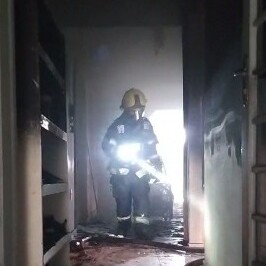 Bombeiros resgata homem vítima de incêndio