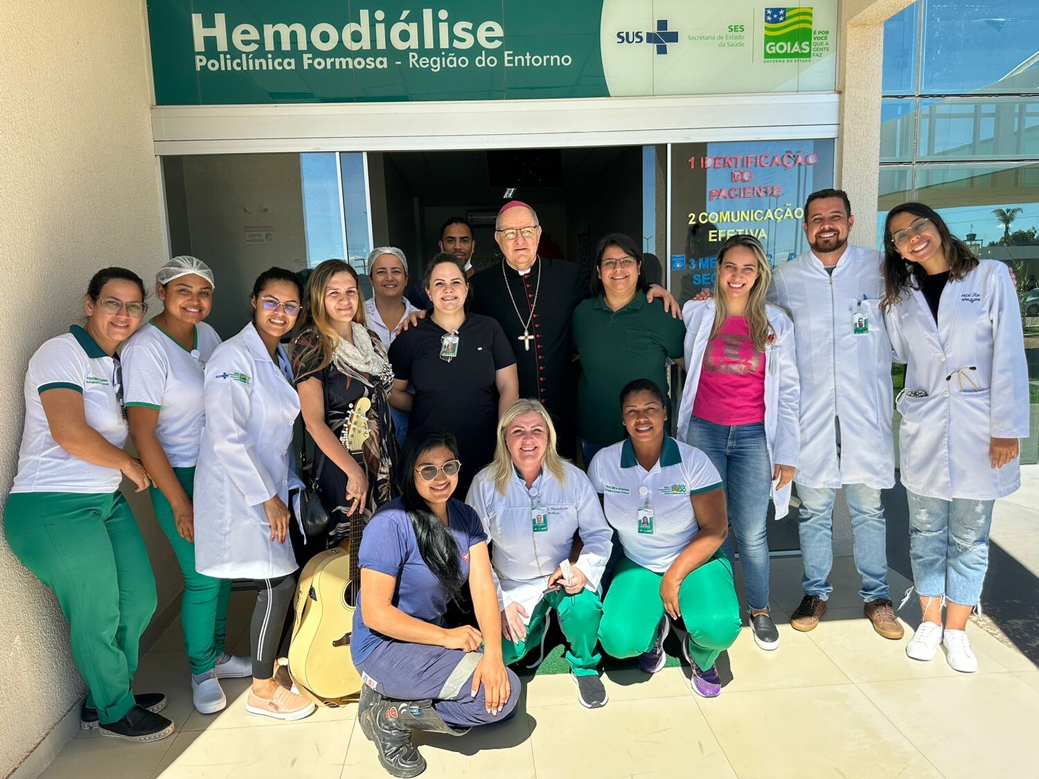Policlínica de Formosa recebe visita do bispo diocesano