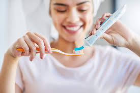 Guia do sorriso radiante: a pasta de dente ideal para cada momento da vida