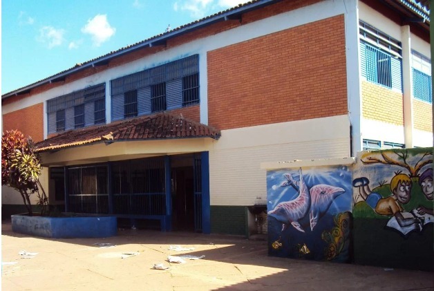 Adolescente invade escola e esfaqueia três pessoas no DF