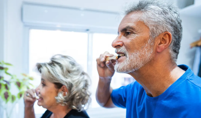 Saúde bucal é chave para o bem-estar na velhice