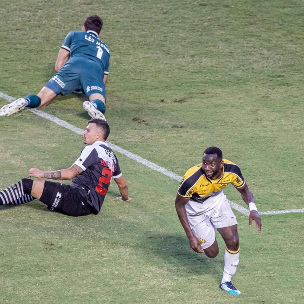 Brasileirão 2024 : Vasco é goleado, Flamengo perde clássico. Resumo da rodada