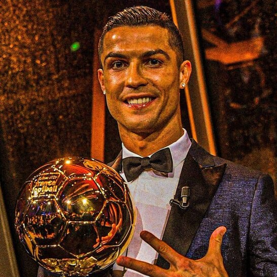 Cristiano Ronaldo é eleito como melhor jogador europeu da história por revista