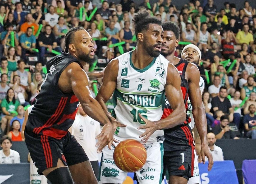 Playoffs NBB: Flamengo volta a vencer o Bauru e fica a uma vitória da final