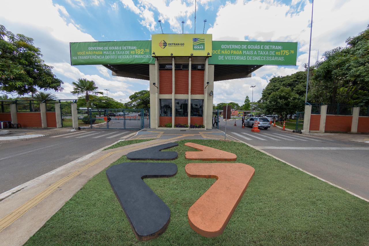 Detran alerta para golpe de falsas multas