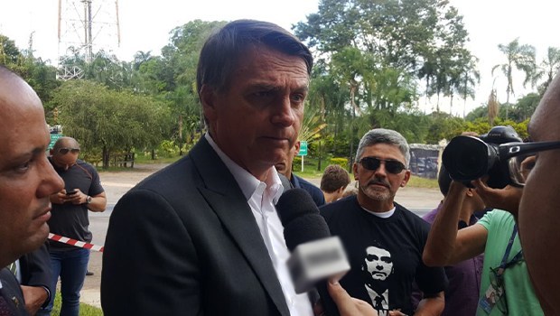 Jair Bolsonaro participa de encontro religioso nesta sexta-feira em Goiânia