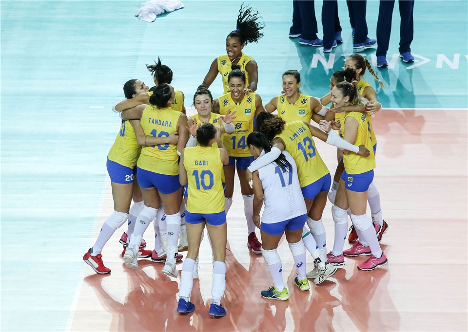 Seleção feminina pode garantir vaga na fase final
