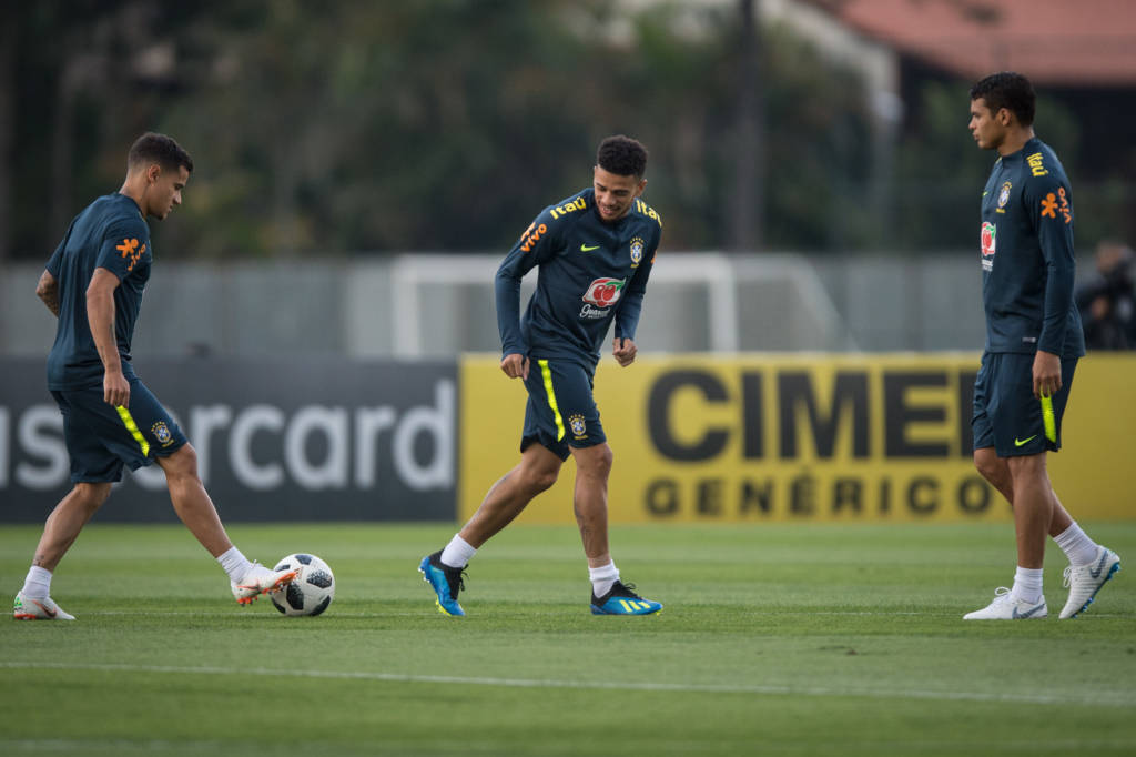 Garoto celebra experiência de treinar com a seleção brasileira