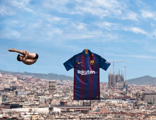 Barcelona lança novo uniforme com uso de drones