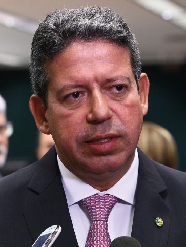 Lira quer punir institutos de pesquisa por 'erro ou desserviço'
