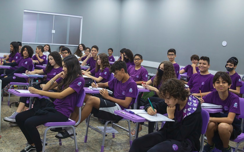 Colégio Simbios Young oferece 50 bolsas de estudo para alunos do 5º ao 9º ano