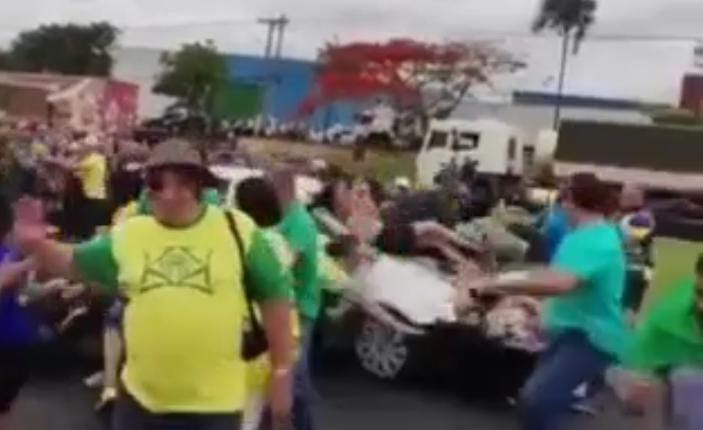 Justiça mantém prisão preventiva de homem que atropelou manifestantes em bloqueio