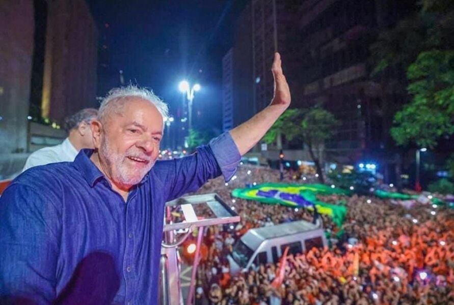 Lula e Alckmin recebem diplomação no TSE