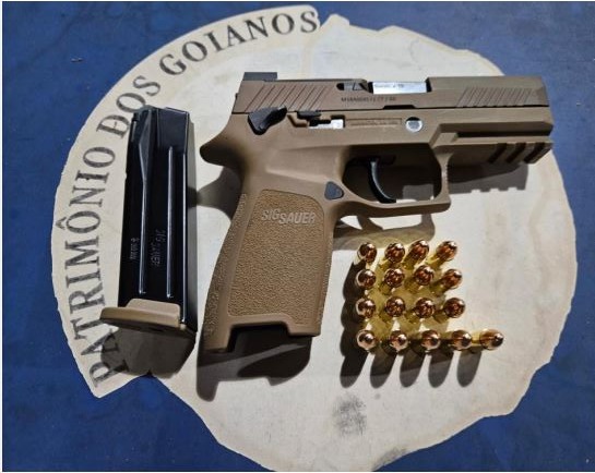 Homem é preso por embriaguez e porte ilegal de armas em bairro nobre de Goiânia