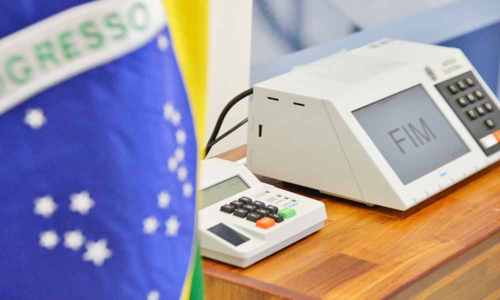 Próximo presidente poderá modificar regra de ouro e teto de gastos