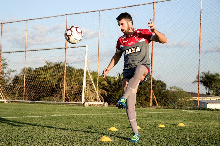 Elias pode ser novidade para pegar o Boa Esporte