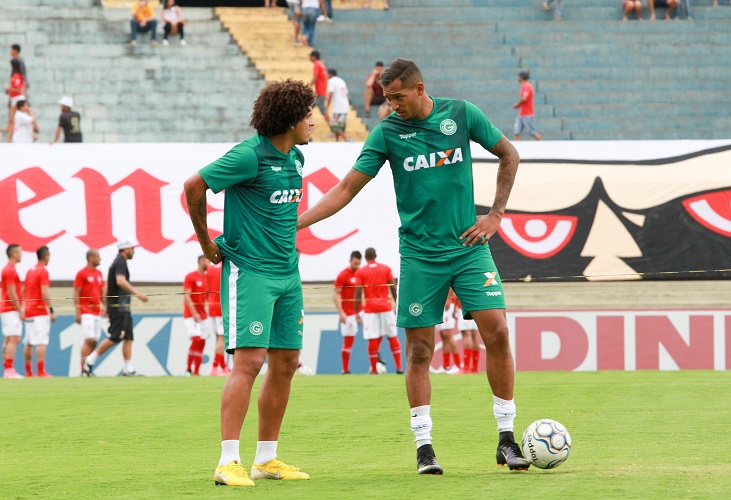 Ney Franco minimiza escalação e provocações