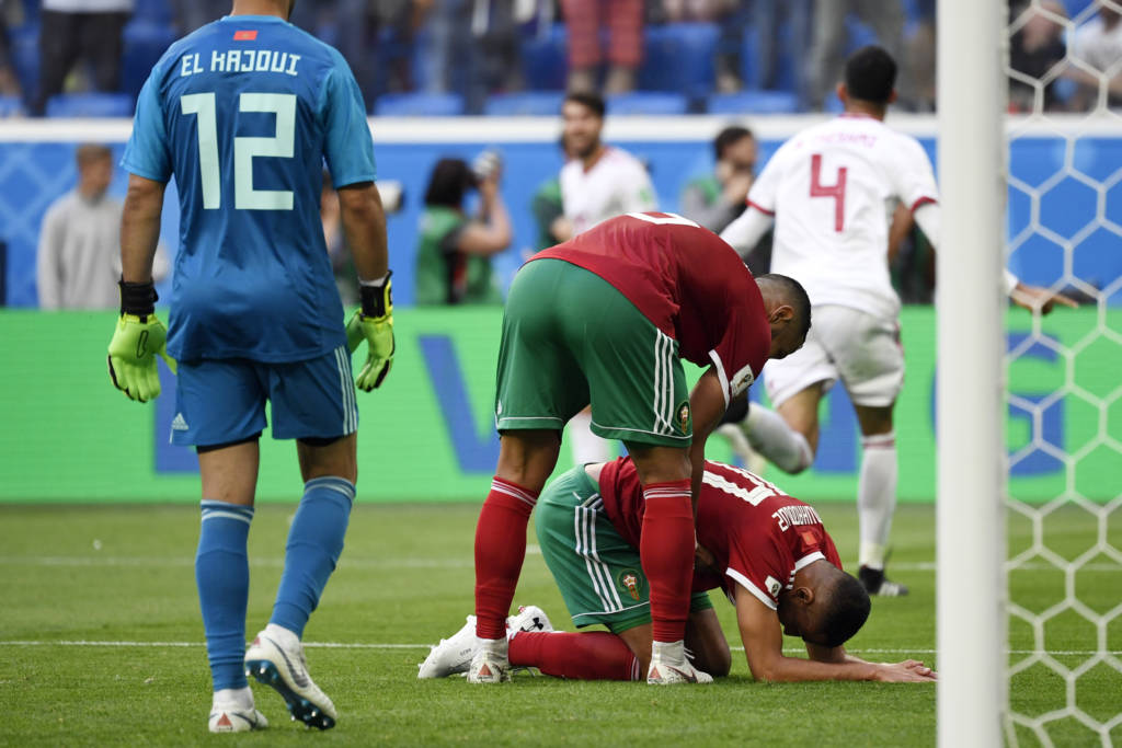 Marrocos pressiona, mas perde com gol contra no final