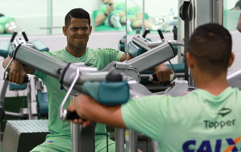 Atacante comemora nova fase com Ney Franco