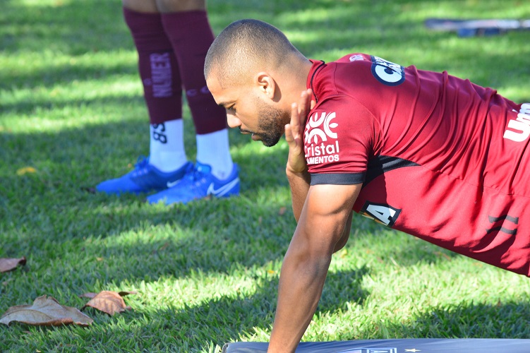 Dragão rejeita rótulo de favorito no clássico