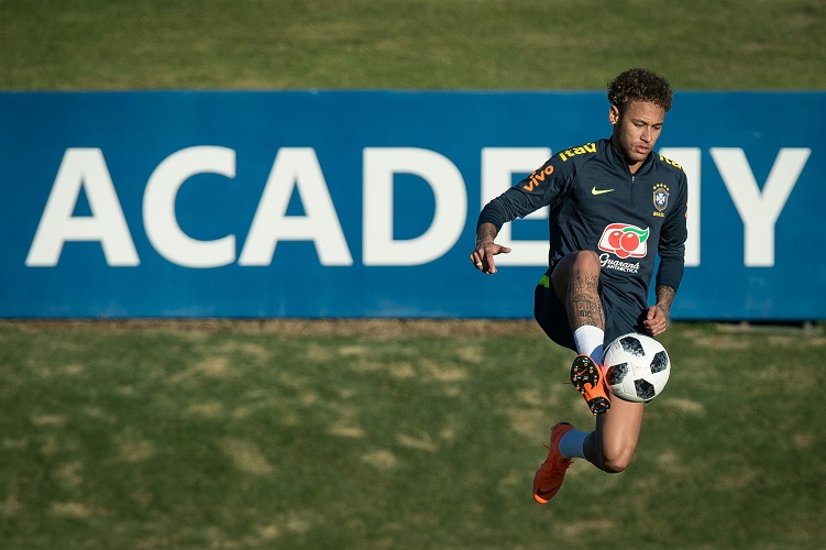Craque solto no gramado