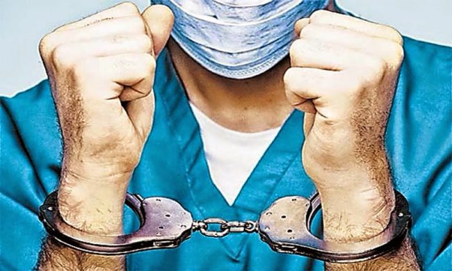 Falsos médicos: fraudes e crimes contra a vida