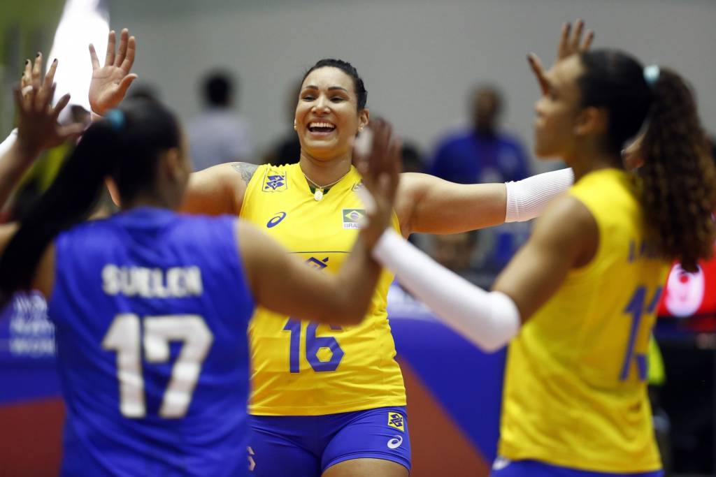 Brasil bate donas da casa e embala na Liga das Nações