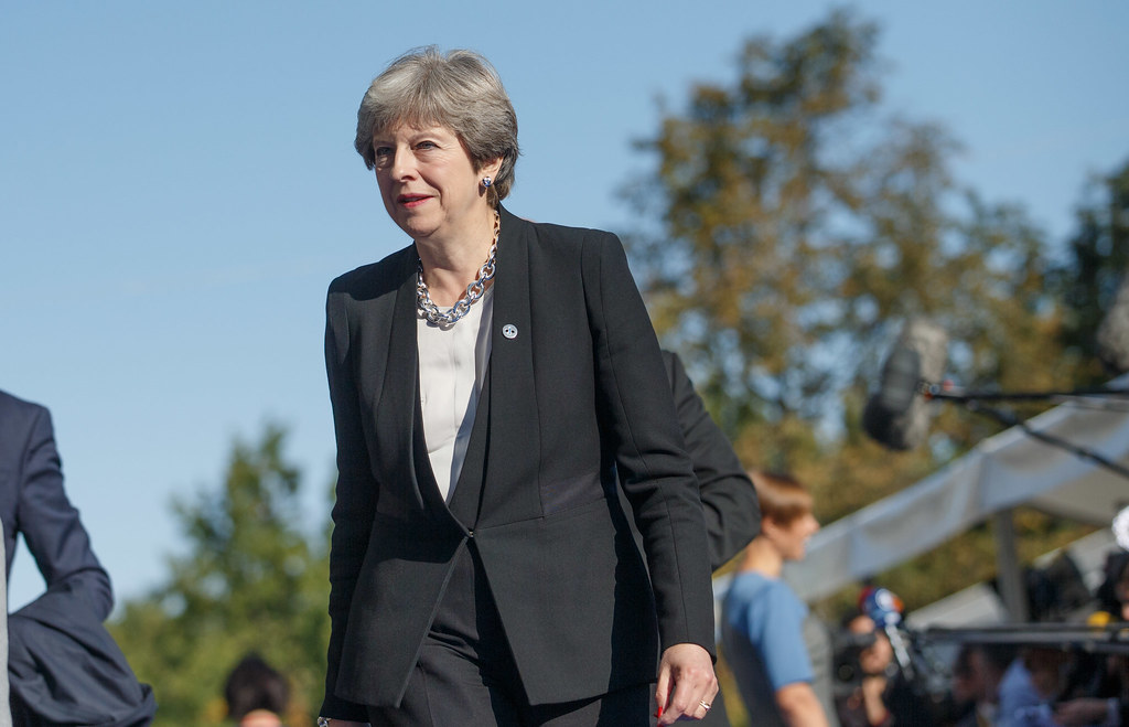 Primeira-ministra britânica anuncia renúncia