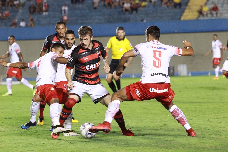 Faltou gol e sobrou cobrança