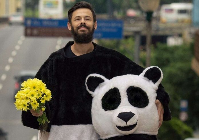 Humorista Nando Viana se apresenta em Goiânia com seu novo espetáculo
