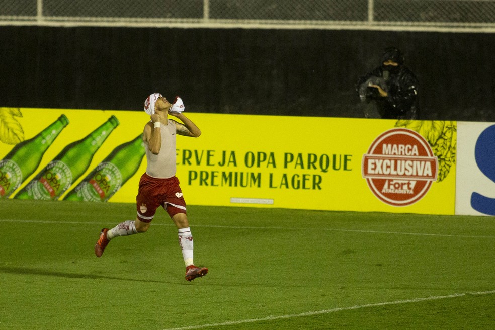 Vila vence Ituano e se classifica para Série B