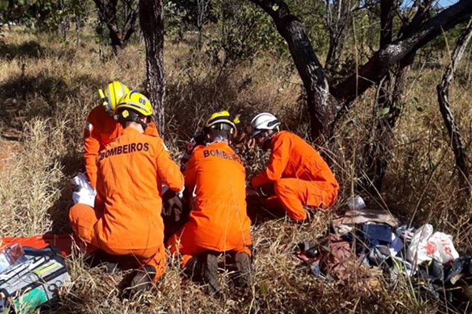 Espancada e deixada seminua, mulher é resgatada em matagal na Asa Norte