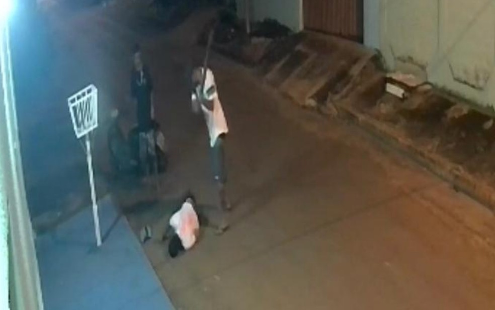 Homem é espancado e esfaqueado até a morte em Aparecida de Goiânia