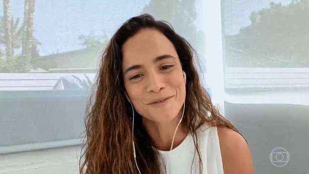 Alice Braga fala sobre representatividade no cinema: 'Quero ser reconhecida como latina'