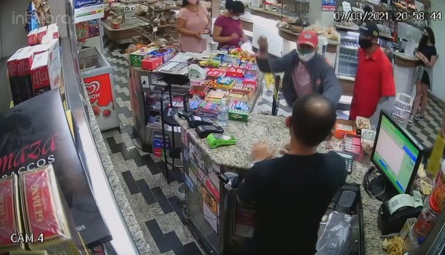 Assaltante armado com facão rouba padaria e é baleado por funcionário no DF