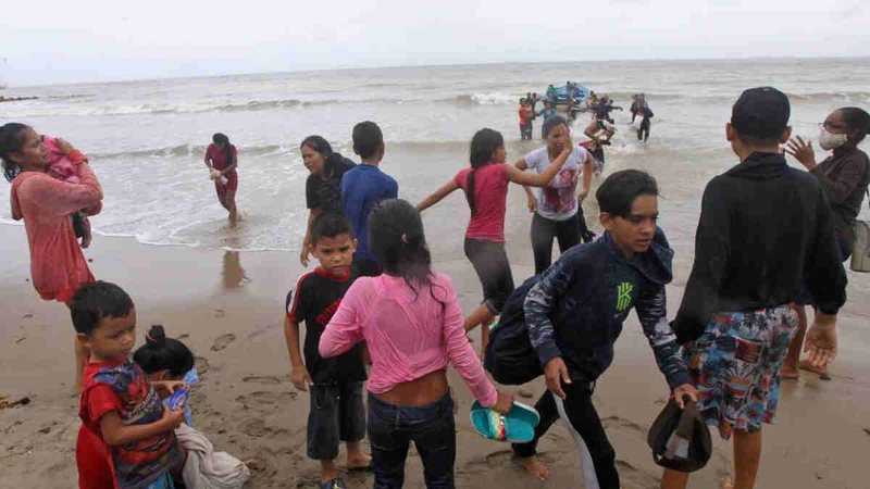 Trinidad e Tobago: bebê venezuelano morre em perseguição a barco de imigrantes