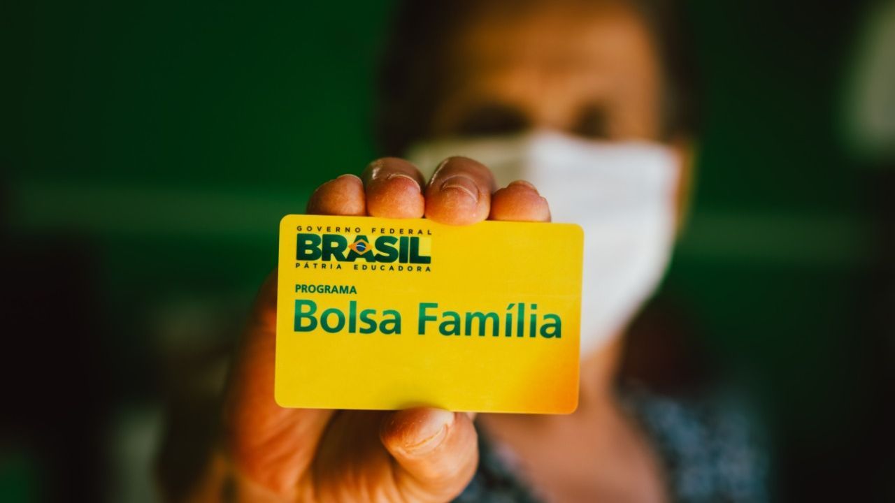 Beneficiários do Bolsa Família também recebem nessa terça-feira