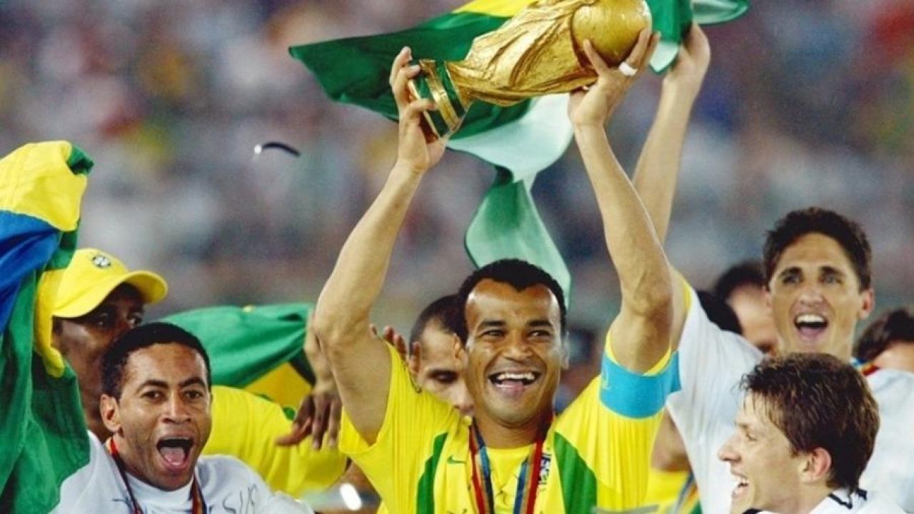 Globo irá reprisar a final da Copa de 2002 no domingo de Páscoa